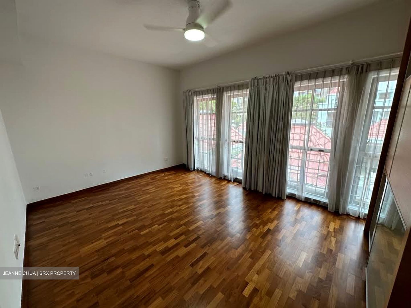 Brentwood (D9), Terrace #596423701